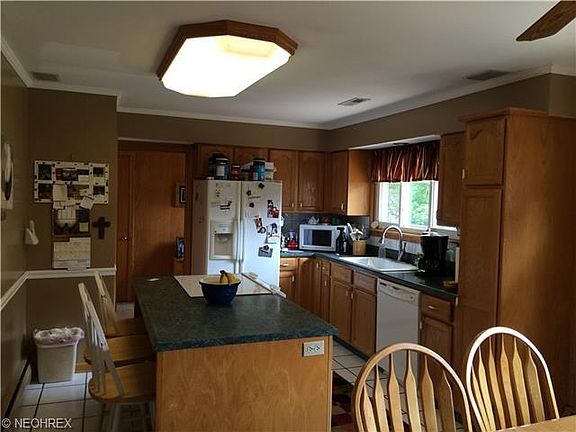 4th image of 805 Woodland Ave