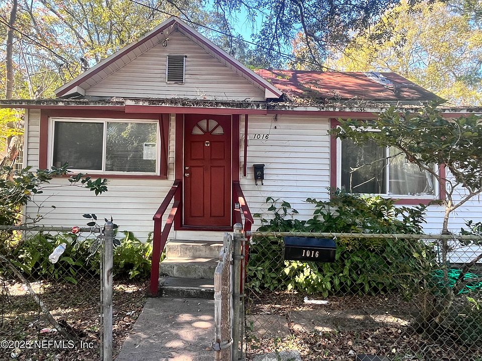 1st image of 1016 GRUNTHAL Street