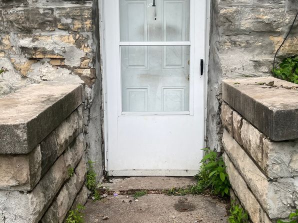 321 E 10th St APT 1
