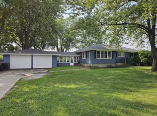 6490 County Line Rd, Hobart, IN 46342