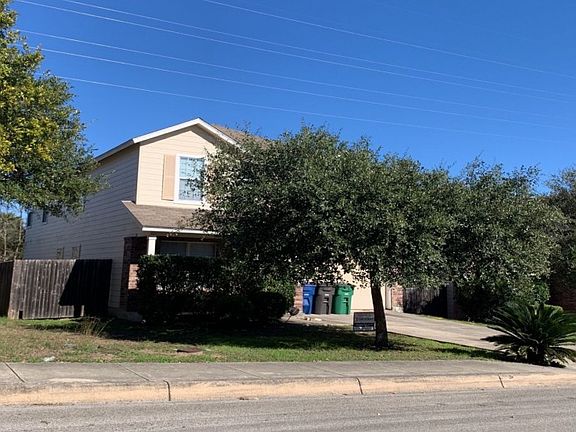 3rd image of 7926 Mainland Dr