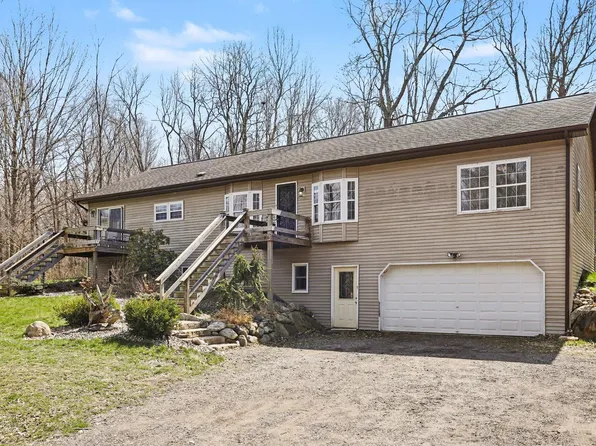 6326 N 7th St, Kalamazoo, MI 49009