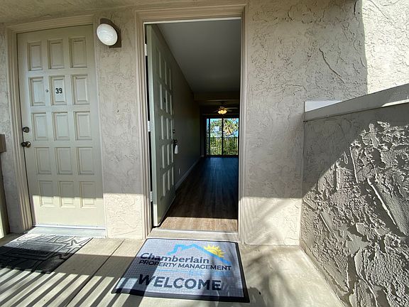 3rd image of 2585 Jefferson St #38