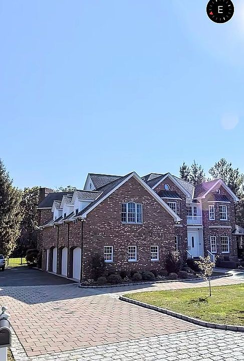 2nd image of 21 Shelley Ln