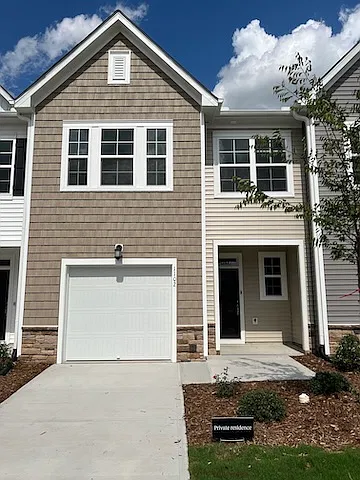 3 bed, 1780 sqft, $1,995 — Photo 1