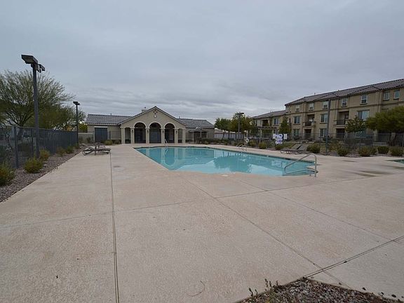 3rd image of 4496 Pencester St