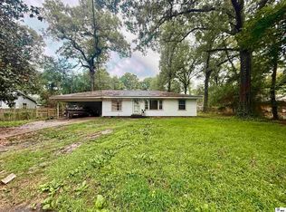 105 Oakdale Ave, Bastrop, LA 71220