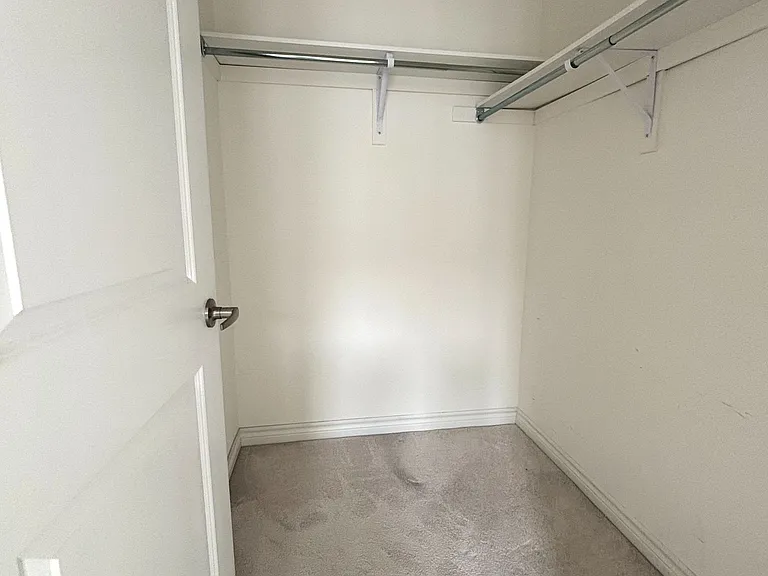 23 Imperial College Ln — Photo 12