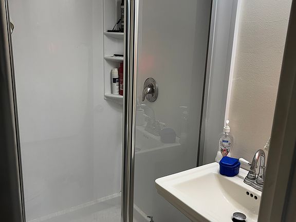 4th image of 1428 W Arctic St