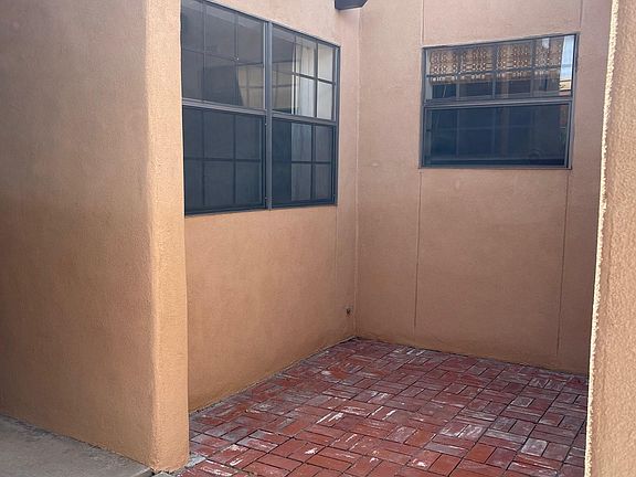 4th image of 703 W 31st St