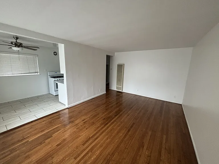 1049 E Ocean Blvd #1 — Photo 4
