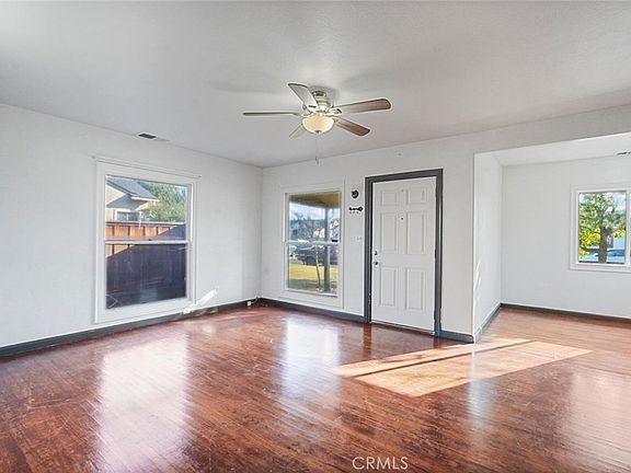 4th image of 1899 Union Ave