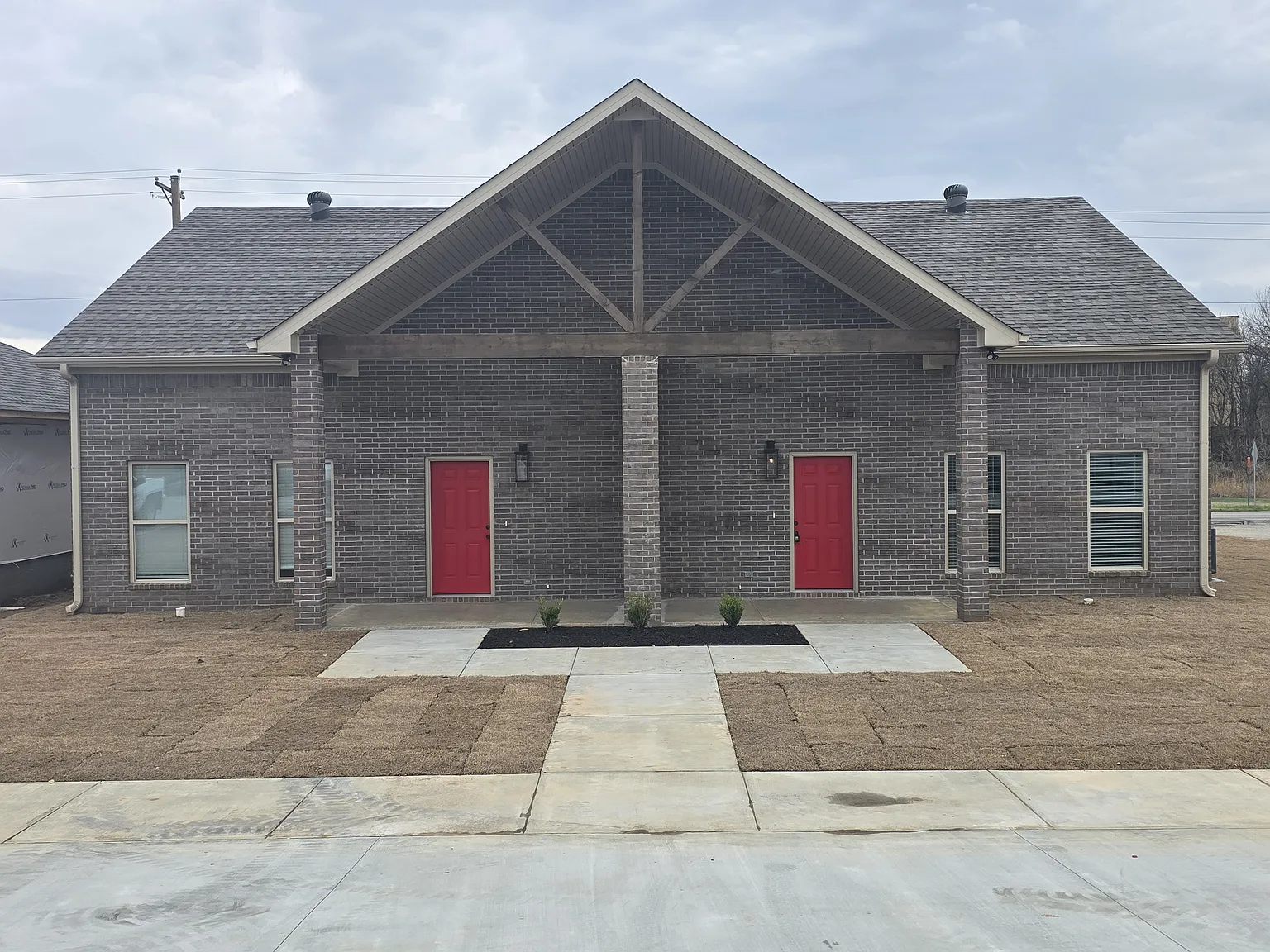 1210 Aggie Rd — Photo 2
