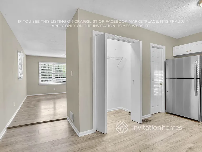 4891 Lehigh Dr — Photo 9