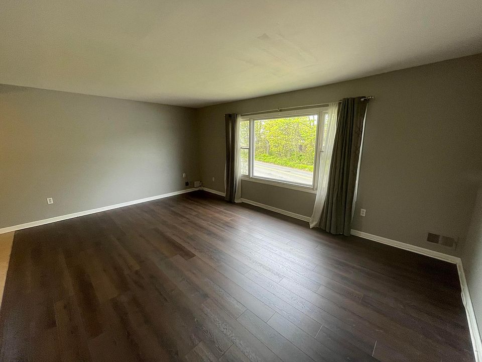 1st image of 2-666 Armstrong Ave #2