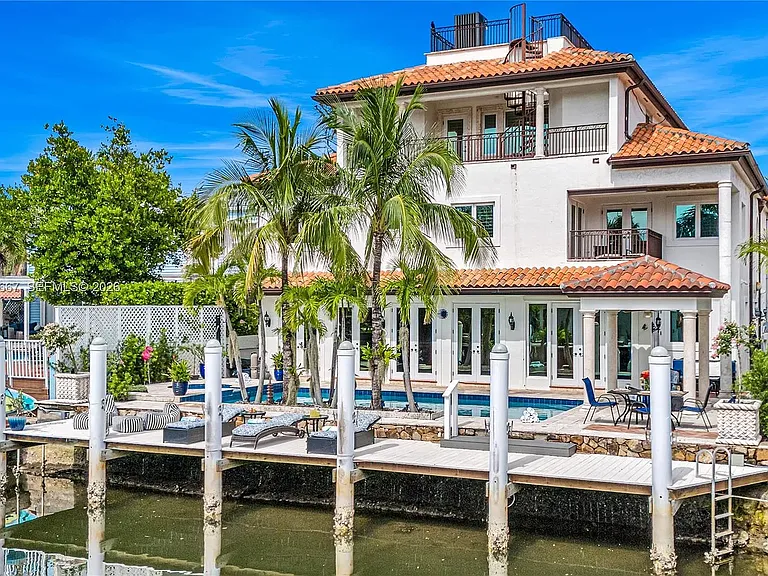 625 SE Poinciana Dr — Photo 11