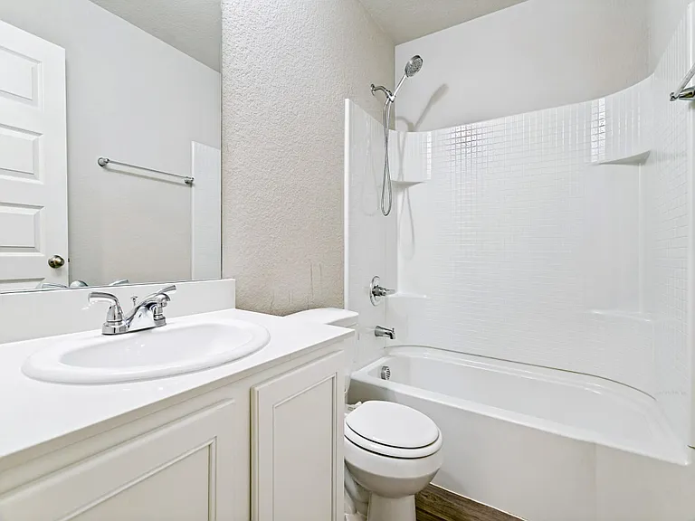 616 Timberwood Dr — Photo 4