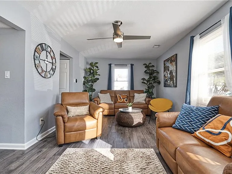 5900 Clear Springs Ct — Photo 2