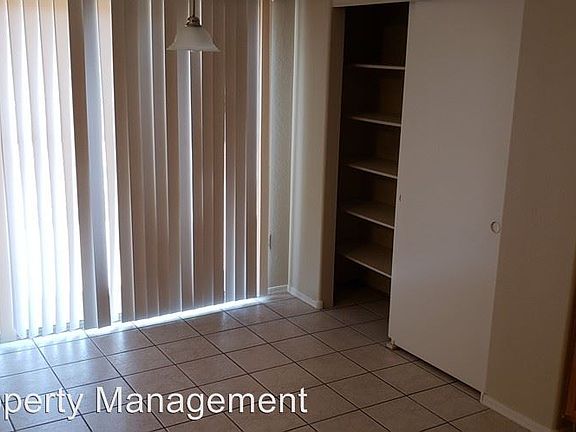4th image of 1262 N McKenna Ln