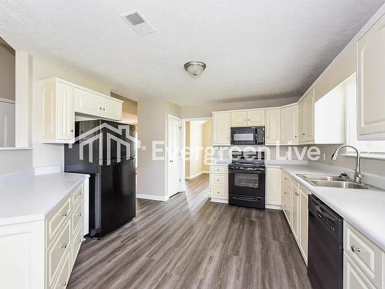 312 Red Barn Ct — Photo 7