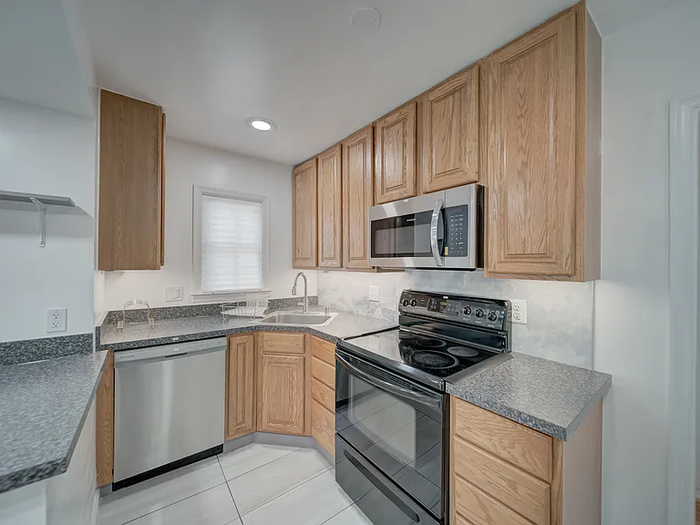 6625 Harrison Ln — Photo 34