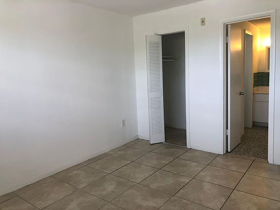 4th image of 3100 W Flagler St #2