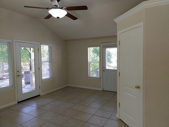 4th image of 3124 Sheridan St APT 2