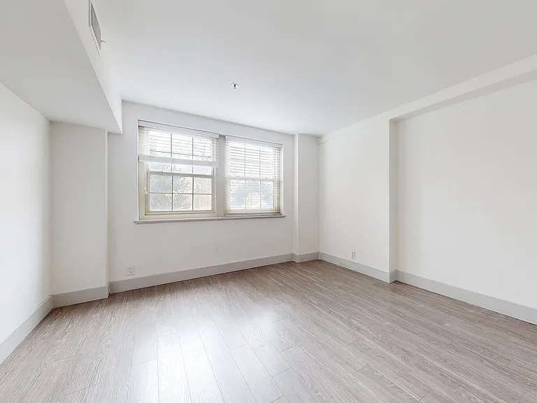 Dining/Living room
