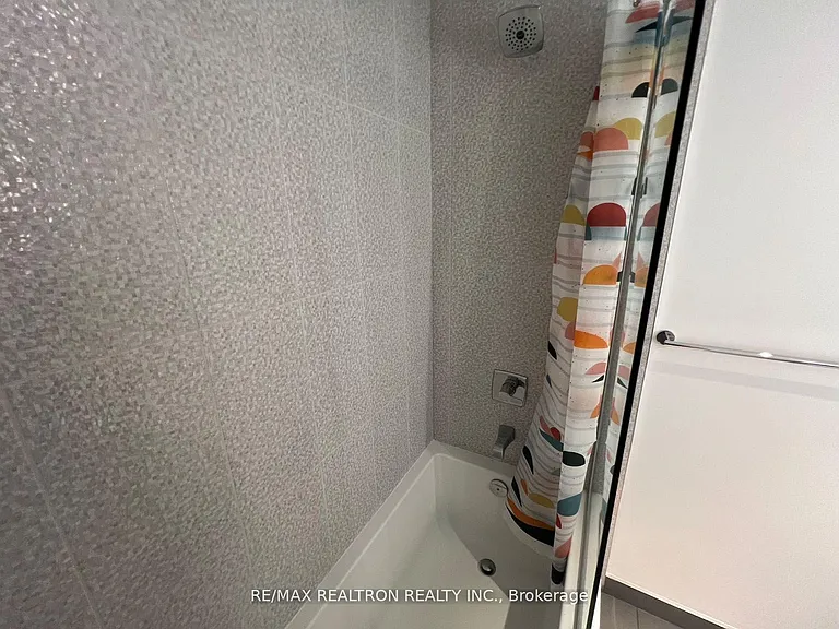 575 Bloor St E #2608 — Photo 39