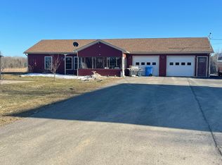 10 Paine Rd, Charleston, ME 04422