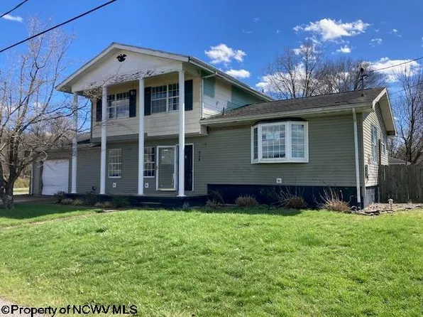 204 2nd St, Belmont, WV 26134