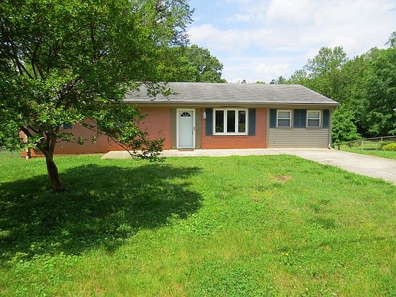2nd image of 126 Meadowbrook Ln