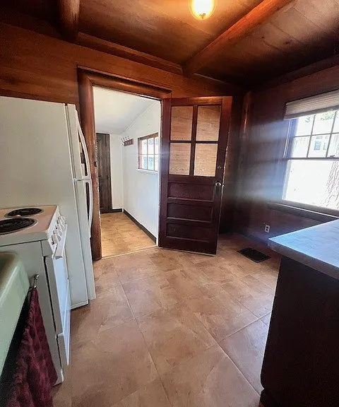 1609 Madeline Ave — Photo 6
