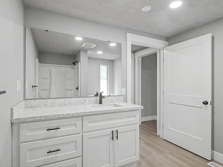 322 S Birch St — Photo 27