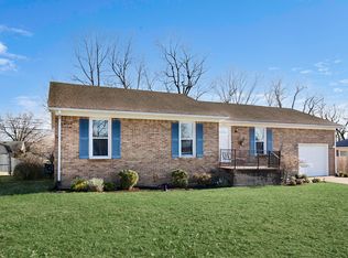 527 Sheffield Dr, Versailles, KY 40383