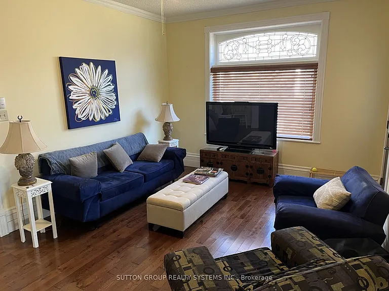 58 Bruce St S #1 — Photo 5