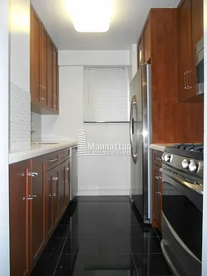 Rented by Manhattan Connection | media 19