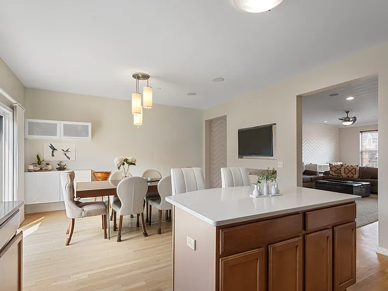 106 Creekbend Ct #106 — Photo 9