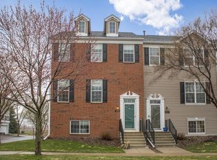 1674 Riverside Dr, Shakopee, MN 55379