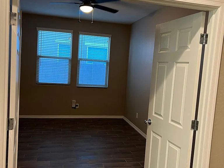 17437 W Victory St — Photo 12