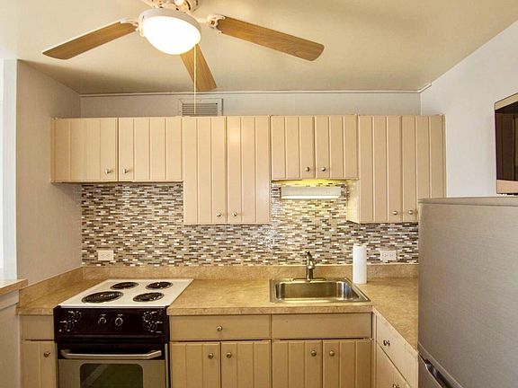2nd image of 3930 N Pine Grove Ave APT 1406