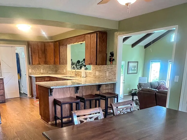 470 Forest Dr — Photo 8