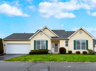 5 Drury Ln, Manchester Township, NJ 08759