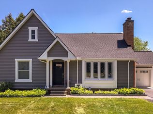 2427 Sanders Pl, Bloomfield Hills, MI 48302
