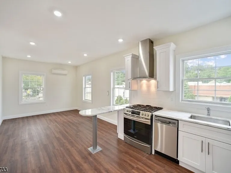 Park & Broad- New Development, 2 Beds/2 Baths, Parking and Storage — Photo 8