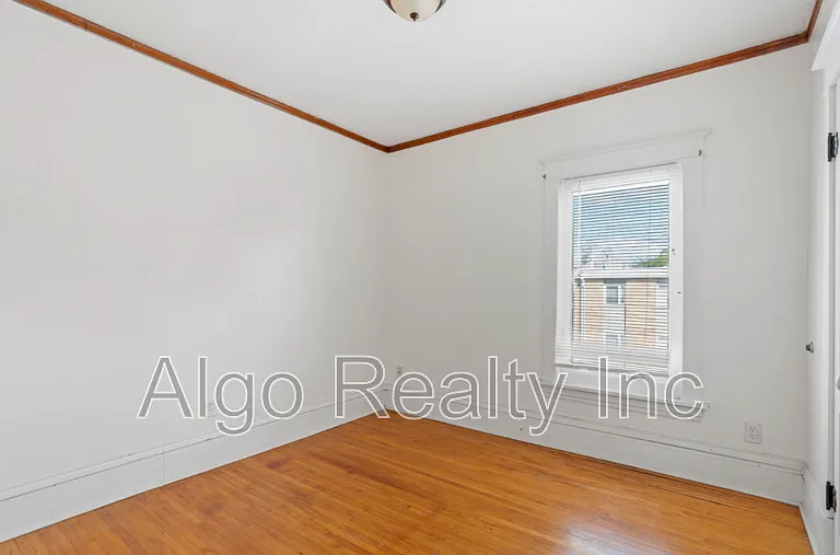 3200 Bloomington Ave #4 — Photo 8