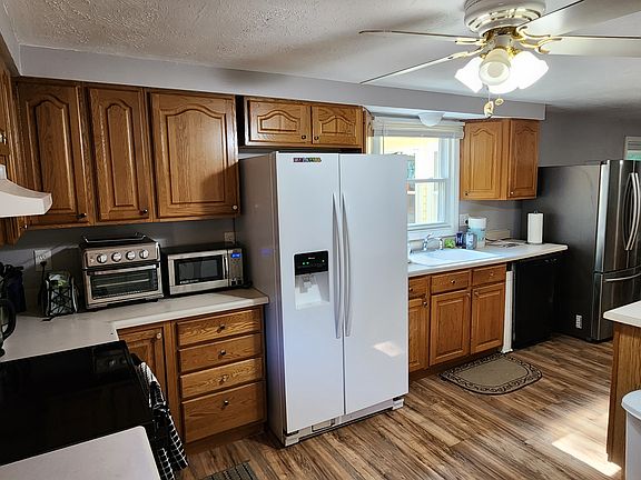 Spacious Kitchen