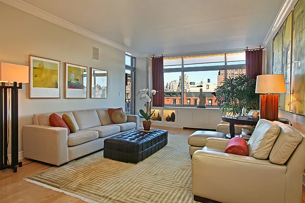 Sold by Sotheby's International Realty | media 25