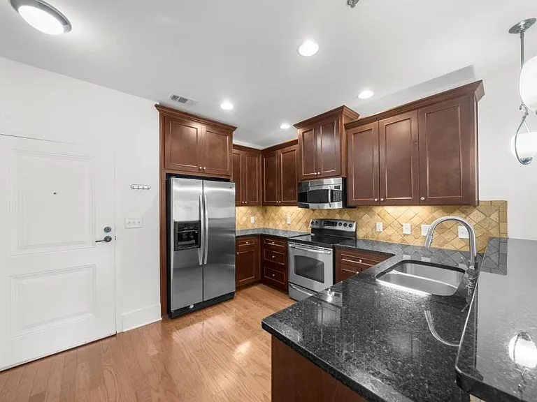 2360 Logan Cir #101 — Photo 10