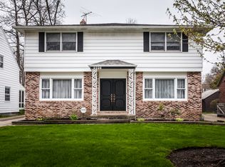 2328 Loyola Rd, University Heights, OH 44118